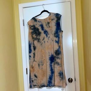 Tie Dye Dress 22/24- has tie belt